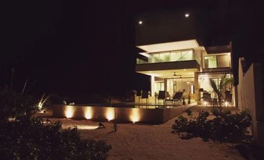 CASA EN VENTA MERIDA, PLAYA SAN BRUNO, FRENTE AL MAR, ENTREGA INMEDIATA.