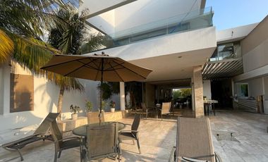 CASA EN VENTA MERIDA, PLAYA SAN BRUNO, FRENTE AL MAR, ENTREGA INMEDIATA.