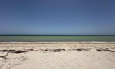 CASA EN VENTA MERIDA, TELCHAC PUERTO, PRIVADA ANTALEA, A 300 METROS DEL MAR