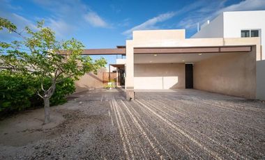 CASA EN VENTA MERIDA, PLAYA SAN BENITO A 100 MTS DEL MAR, ENTREGA INMEDIATA.