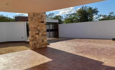 CASA EN VENTA MERIDA SAN DIEGO CUTZ 1 PLANTA A 7 MESES