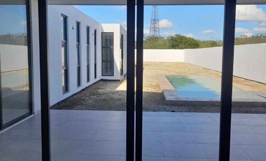 CASA EN VENTA MERIDA SAN DIEGO CUTZ 1 PLANTA A 7 MESES