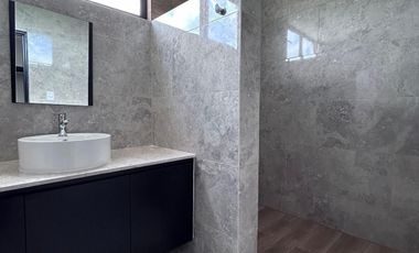 CASA EN VENTA MERIDA,  PRIVADA PROVINCIA CON CAMPO DE GOLF, LISTO