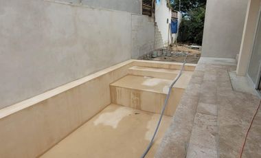 CASA EN VENTA MERIDA, PLAYA CHICXULUB, COSTERA VILLA, A 300 M DEL MAR, LISTA.