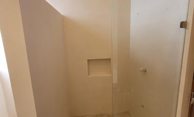 CASA EN VENTA MERIDA, PLAYA CHICXULUB, COSTERA VILLA, A 300 M DEL MAR, LISTA.