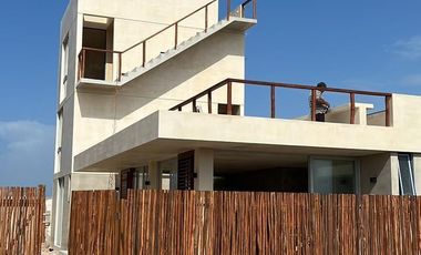 CASA EN VENTA MERIDA, PLAYA CHICXULUB, COSTERA VILLA, A 300 M DEL MAR, LISTA.