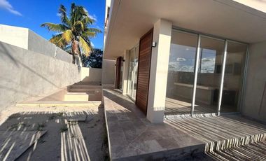 CASA EN VENTA MERIDA, PLAYA CHICXULUB, COSTERA VILLA, A 300 M DEL MAR, LISTA.