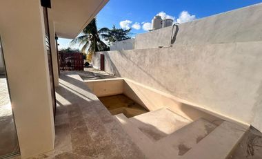 CASA EN VENTA MERIDA, PLAYA CHICXULUB, COSTERA VILLA, A 300 M DEL MAR, LISTA.