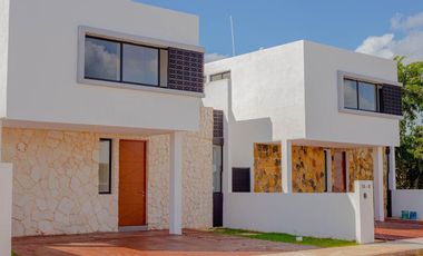 CASA EN VENTA MERIDA, PRIVADA PRADERAS DEL MAYAB, MOD. TREBOL PLUS, LISTA.