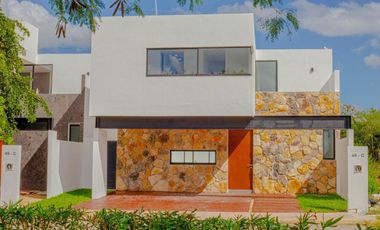 CASA EN VENTA MERIDA, PRIVADA PRADERAS DEL MAYAB, MOD. TREBOL PLUS, LISTA.