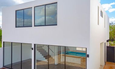 CASA EN VENTA MERIDA, PRIVADA PRADERAS DEL MAYAB, MOD. TREBOL PLUS, LISTA.