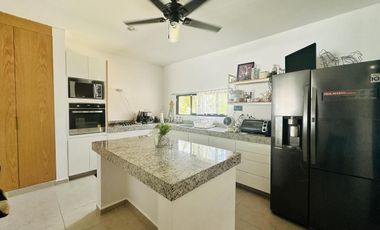 CASA EN VENTA MERIDA, CONKAL, PRIVADA ALEZA, ENTREGA INMEDIATA.