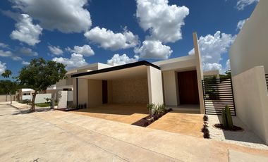 CASA EN VENTA MERIDA, PRIVADA ROCIO COUNTRY LIVING, MOD. 270 1 PLANTA, LISTA.