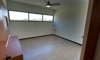CASA EN VENTA EN MÉRIDA, CONKAL,  PRIVADA SILVESTA, MOD SILVERIA,  LISTA.