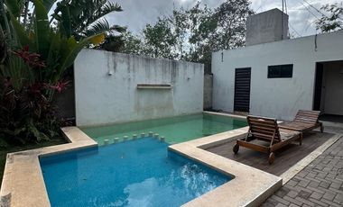 CASA EN VENTA MERIDA, KOMCHEN, TIPO LOFT, AMUEBLADO, ENTREGA INMEDIATA.