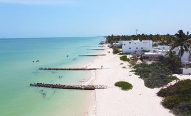 CASA EN VENTA MERIDA, PLAYA CHELEM, VILLAS KIKAL, FRENTE AL MAR, MAYO 2025.