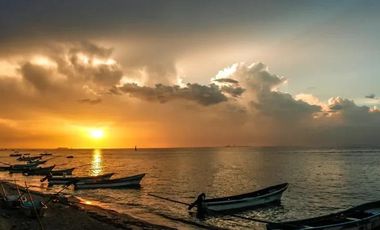 CASA EN VENTA MERIDA, PLAYA CHICXULUB, MAREMIO, 3RA FILA, ENTREGA INMEDIATA.