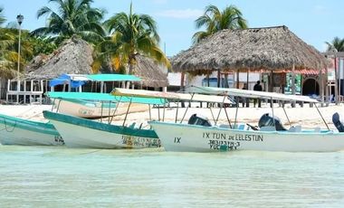 CASA EN VENTA MERIDA, PLAYA CHICXULUB, MAREMIO, 3RA FILA, ENTREGA INMEDIATA.