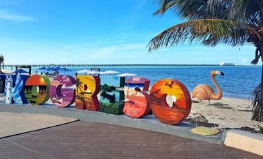 CASA EN VENTA MERIDA, PLAYA CHICXULUB, MAREMIO, 3RA FILA, ENTREGA INMEDIATA.