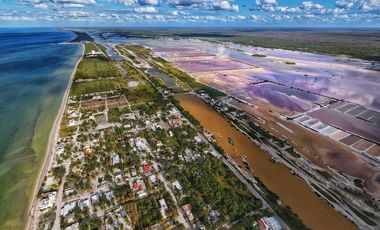 CASA EN VENTA MERIDA, PLAYA CHICXULUB, MAREMIO, 3RA FILA, ENTREGA INMEDIATA.