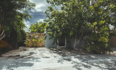 CASA EN VENTA MERIDA,  PRIVADA AVENIDA CONKAL, ENTREGA INMEDIATA.