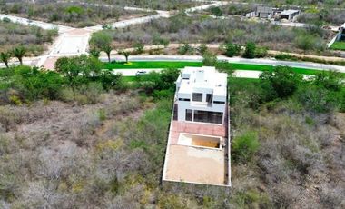 CASA EN VENTA MERIDA, SAN DIEGO CUTZ, PRIVADA LA RESERVA, ENTREGA INMEDIATA.