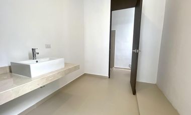 CASA EN VENTA MERIDA, CONKAL, PRIVADA NADIRA, ENTREGA INMEDIATA.