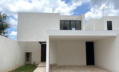 CASA EN VENTA MERIDA, CONKAL, PRIVADA NADIRA, ENTREGA INMEDIATA.