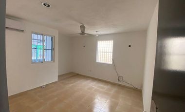 CASA EN VENTA MERIDA, PLAYA PROGRESO, 1 PLANTA A 500 MTS DEL MAR, LISTA.