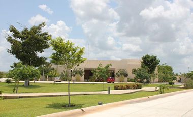CASA EN VENTA MERIDA, KOMCHEN, PRIVADA NORTEMERIDA, ENTREGA INMEDIATA.