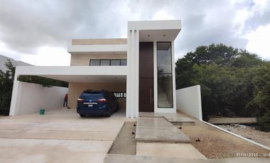 CASA EN VENTA MERIDA, KOMCHEN, PRIVADA NORTEMERIDA, ENTREGA INMEDIATA.