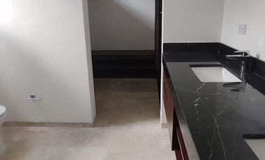 CASA EN VENTA MERIDA, KOMCHEN, PRIVADA NORTEMERIDA, ENTREGA INMEDIATA.