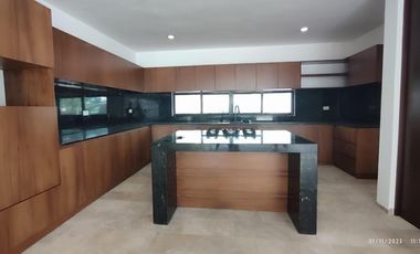 CASA EN VENTA MERIDA, KOMCHEN, PRIVADA NORTEMERIDA, ENTREGA INMEDIATA.