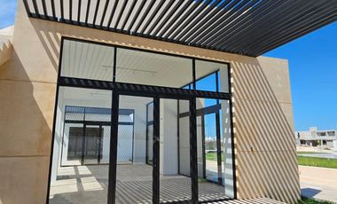 CASA EN VENTA MERIDA, CHOLUL, PRIVADA MORERA, MOD. 1 PLANTA, ENTREGA INMEDIATA.