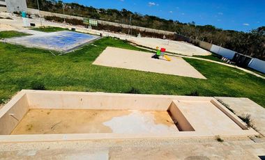 CASA EN VENTA MERIDA, CHOLUL, PRIVADA MORERA, MOD. 1 PLANTA, ENTREGA INMEDIATA.