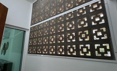 CASA EN VENTA MERIDA, PLAYA CHICXULUB EN 3RA FILA, MOD. ARENA AMUEBLADA, LISTA.