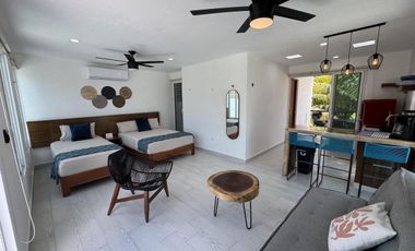 CASA EN VENTA MERIDA, PLAYA CHICXULUB EN 3RA FILA, MOD. ARENA AMUEBLADA, LISTA.