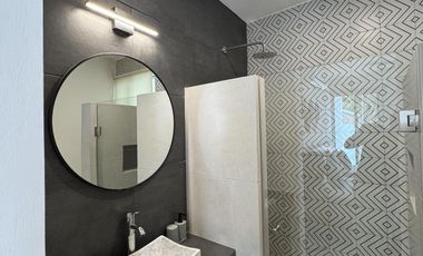 CASA EN VENTA MERIDA, PLAYA CHICXULUB EN 3RA FILA, MOD. ARENA AMUEBLADA, LISTA.