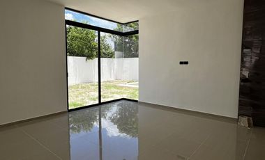 CASA EN VENTA MERIDA, FRACCIONAMIENTO SAN DIEGO CUTZ, MODELO 3, LISTA.