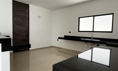 CASA EN VENTA MERIDA, FRACCIONAMIENTO SAN DIEGO CUTZ, MODELO 3, LISTA.