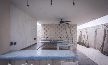 CASA EN VENTA MERIDA, TELCHAC PUERTO, A 300 MT DEL MAR, CONDOMINIO ANTALEA.