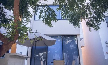 CASA EN VENTA MERIDA, TELCHAC PUERTO, A 300 MT DEL MAR, CONDOMINIO ANTALEA.