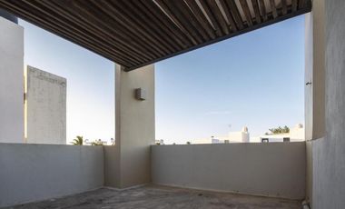 CASA EN VENTA MERIDA, TELCHAC PUERTO, A 300 MT DEL MAR, CONDOMINIO ANTALEA.