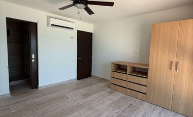 CASA EN VENTA MERIDA, PLAYA YUCALPETEN MARINA RESORT, MOD. VILLA, LISTA.