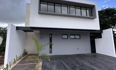 CASA EN VENTA MERIDA, CONKAL, PRIVADA SILVESTA, MOD. PALMA, PREVENTA A 6 MESES.