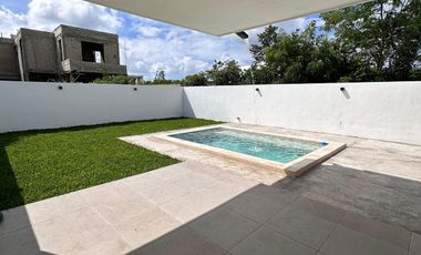 CASA EN VENTA MERIDA, CONKAL, PRIVADA SILVESTA, MOD. PALMA, PREVENTA A 6 MESES.