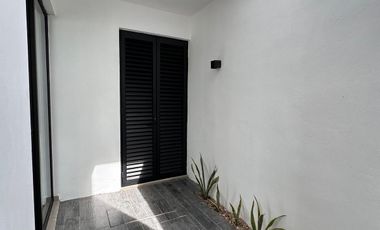 CASA EN VENTA MERIDA, CONKAL, PRIVADA SILVESTA, MOD. PALMA, PREVENTA A 6 MESES.