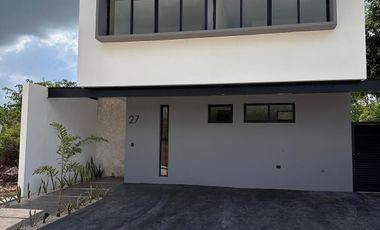 CASA EN VENTA MERIDA, CONKAL, PRIVADA SILVESTA, MOD. PALMA, PREVENTA A 6 MESES.