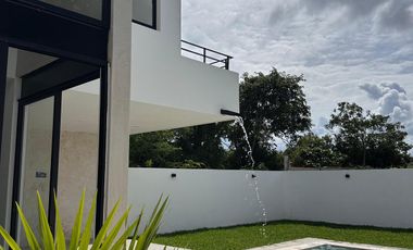 CASA EN VENTA MERIDA, CONKAL, PRIVADA SILVESTA, MOD. PALMA, PREVENTA A 6 MESES.