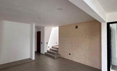 CASA EN VENTA MERIDA, CONKAL, PRIVADA SILVESTA, MOD. PALMA, PREVENTA A 6 MESES.